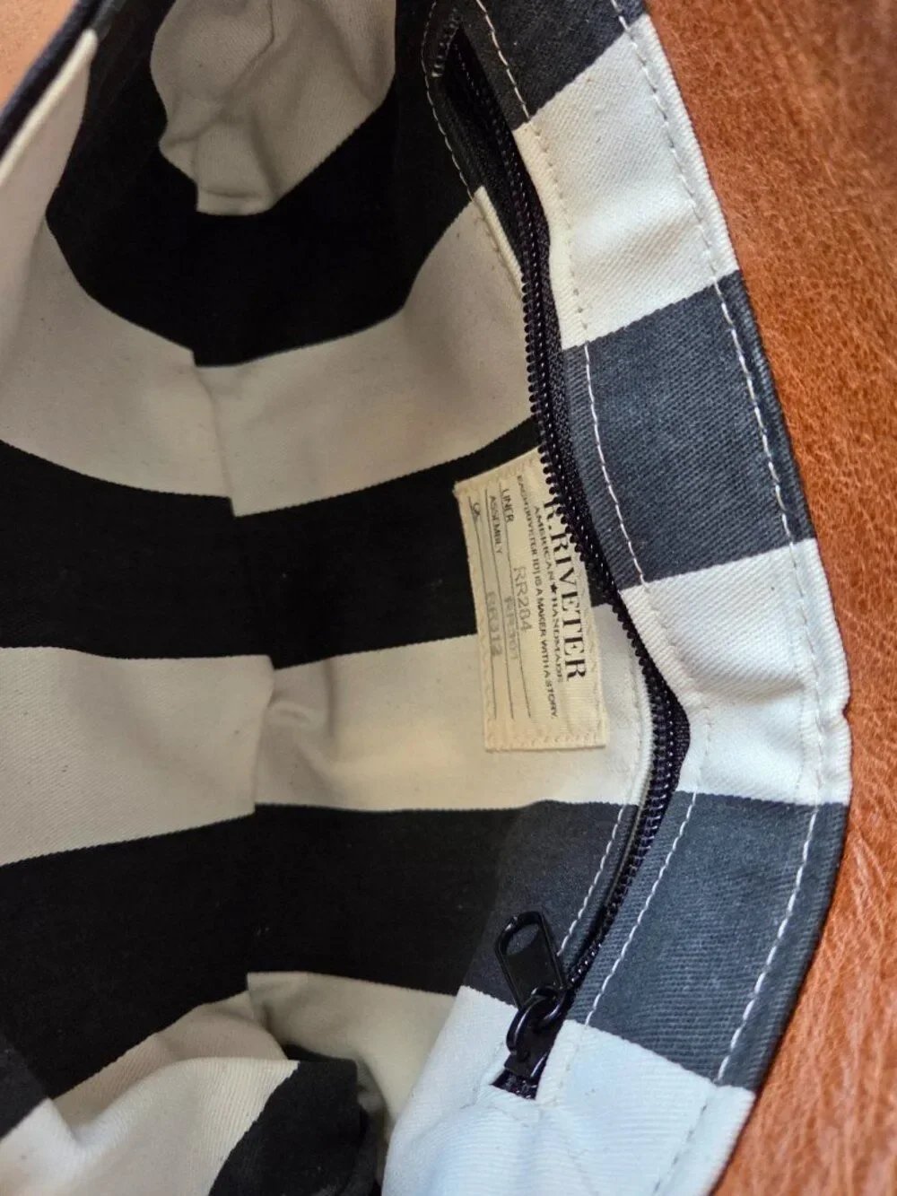 EUC LIKE NEW R. RIVETER PATTON BLACK LEATHER CANVAS MIX CROSSBODY BAG SMALL